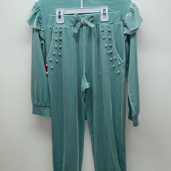 🔥 Btween velvet green 2 pc set sweater & pants sz 8 New - Picture 5 of 6